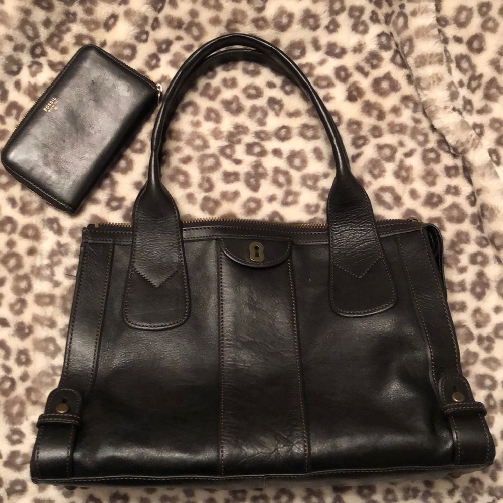 Fossil bag and wallet set